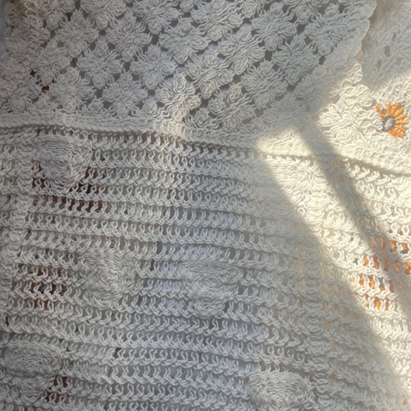 Crocheted tank vest - Picture 4 of 4